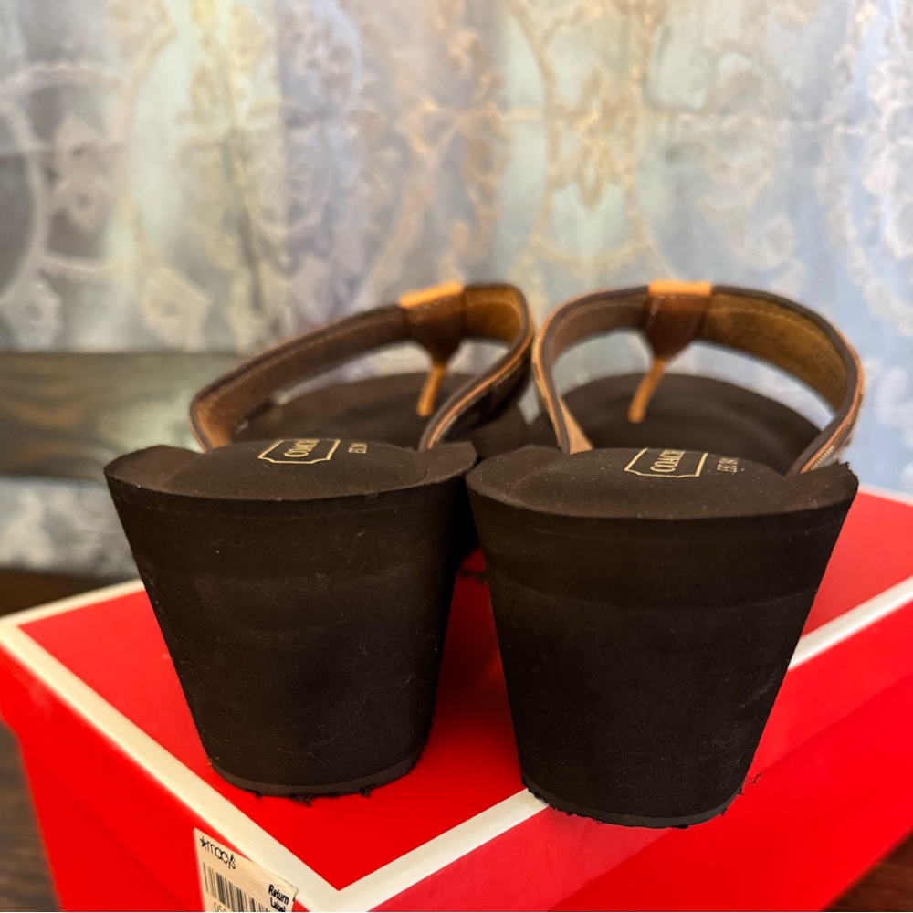 Coach Black Platform Wedge Flip Sandals with Tan Signature Straps - Picture 5 of 10